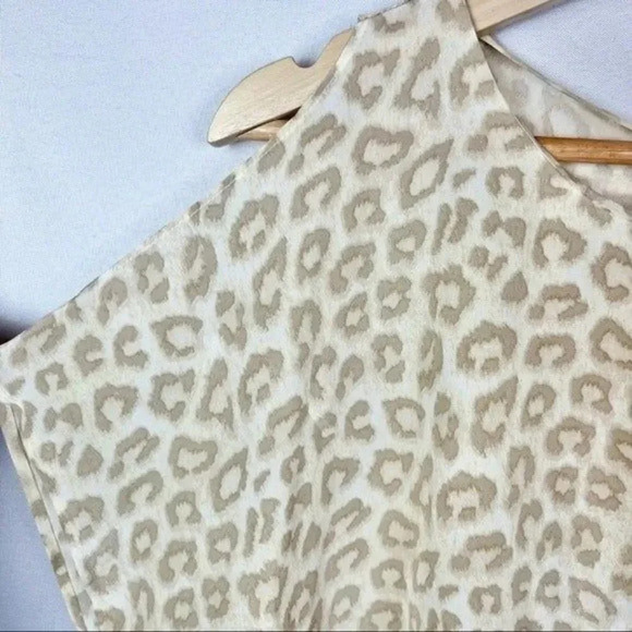 Joie Light Brown Mehana Leopard Print Cold Shoulder Silk Blouse S - Picture 3 of 5